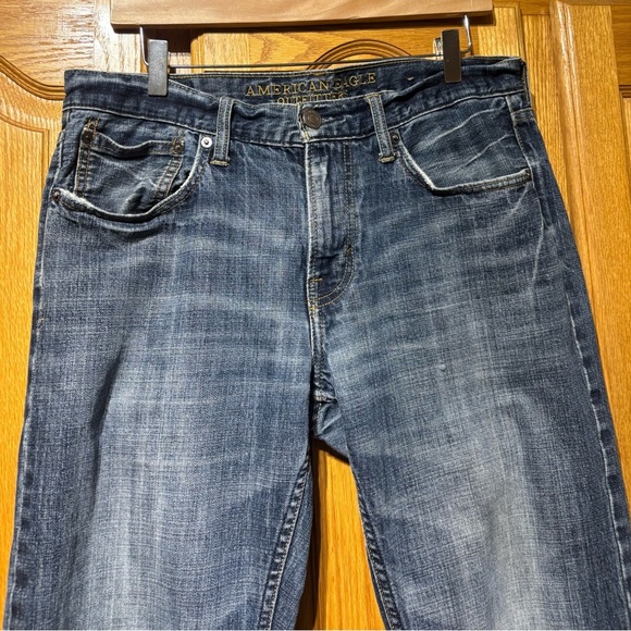 American Eagle Outfitters Medium Wash Original Straight Leg Men’s Jeans 32x32 - Picture 2 of 10